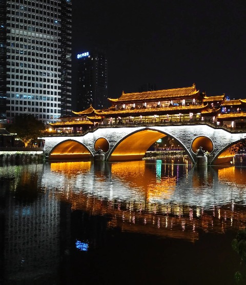 Anshun Bridge in Chengdu.