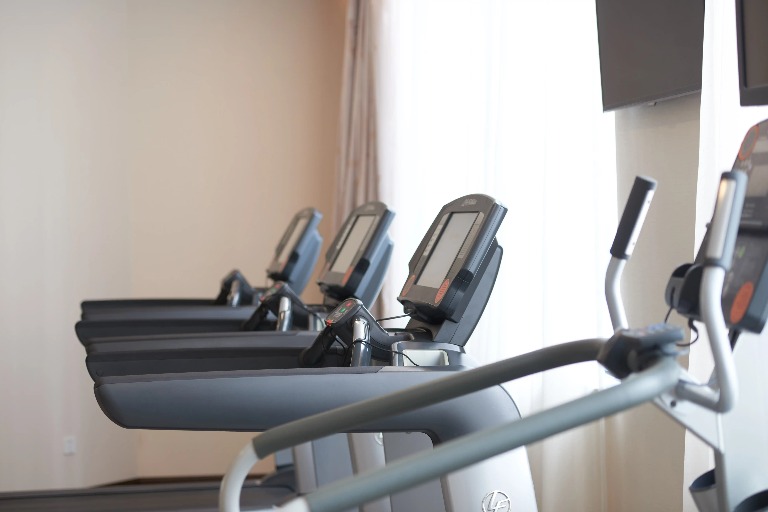 Cardio machines at the Dorsett Chengdu gym.