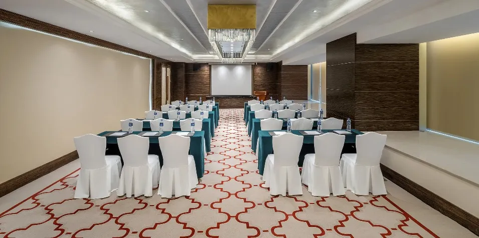 Classroom seating in Meeting Room 10 at Dorsett Chengdu.