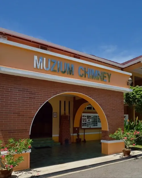 The Chimney / Chimney Museum