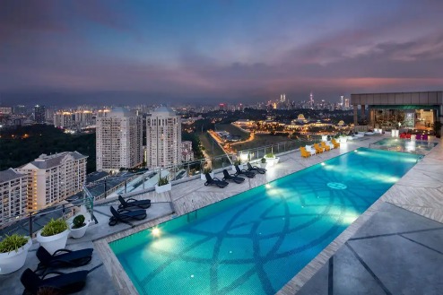 Dorsett Hartamas Kuala Lumpur swimming pool.