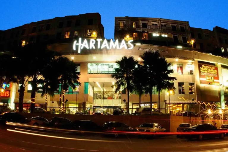 Exterior of Hartamas Shopping Centre in the night.