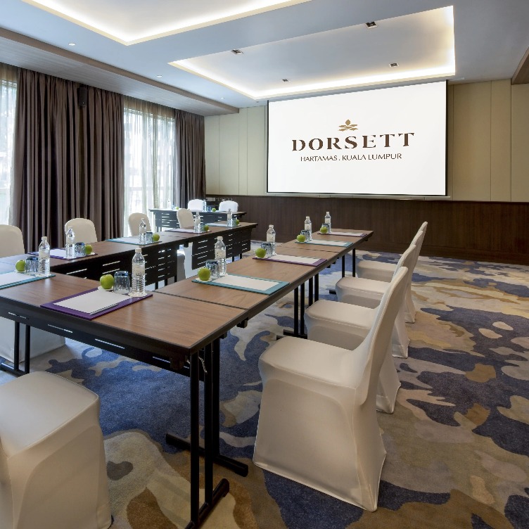 U-shaped seating at Dorsett Hartamas Kuala Lumpur meeting room.