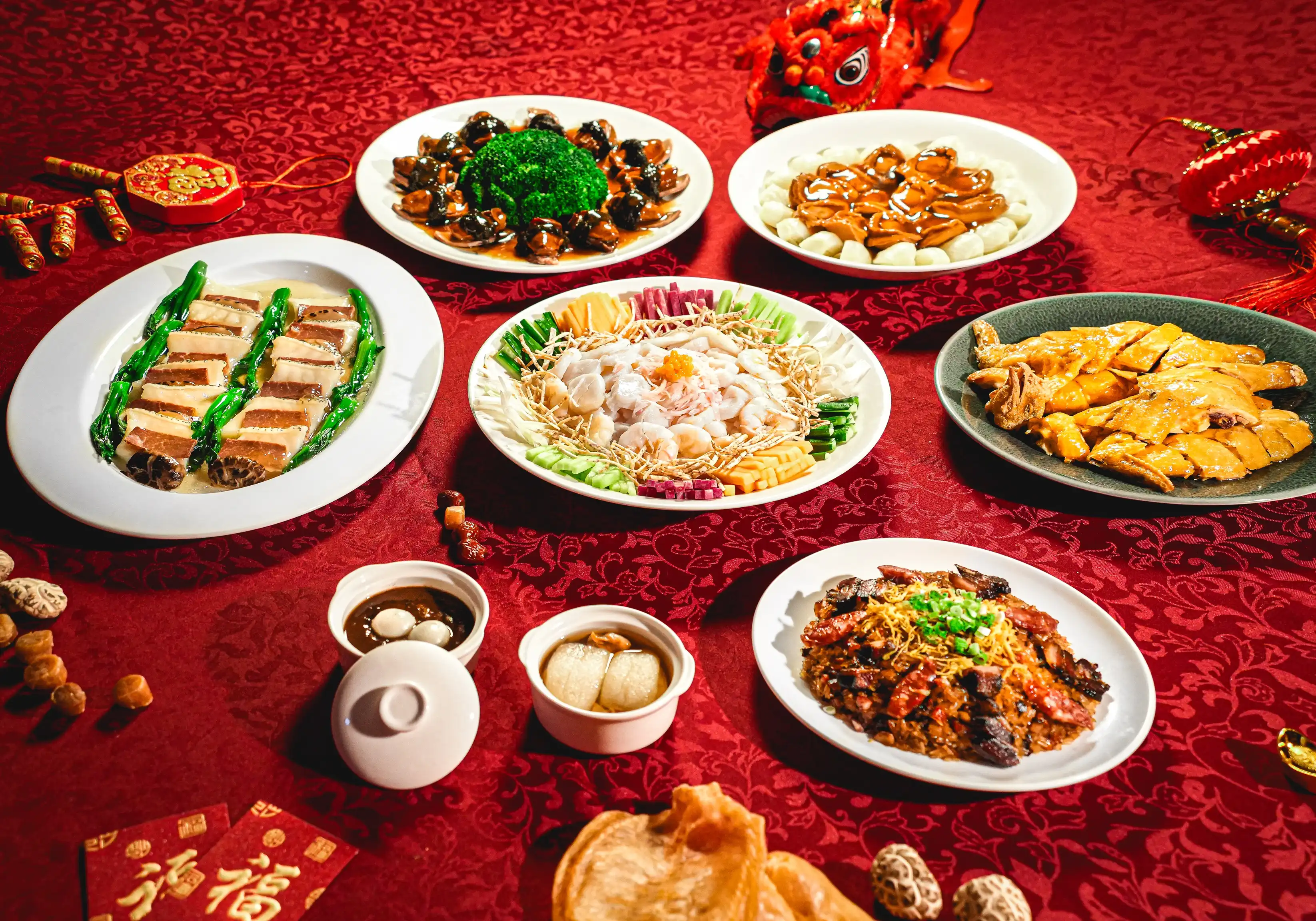 Celebrate the Year of Snake with an Exquisite Chinese New Year Feast