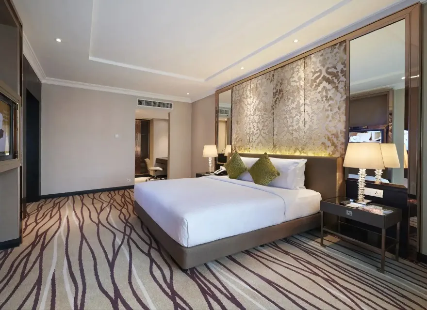 King-size bed in Dorsett Kuala Lumpur Executive Suite.