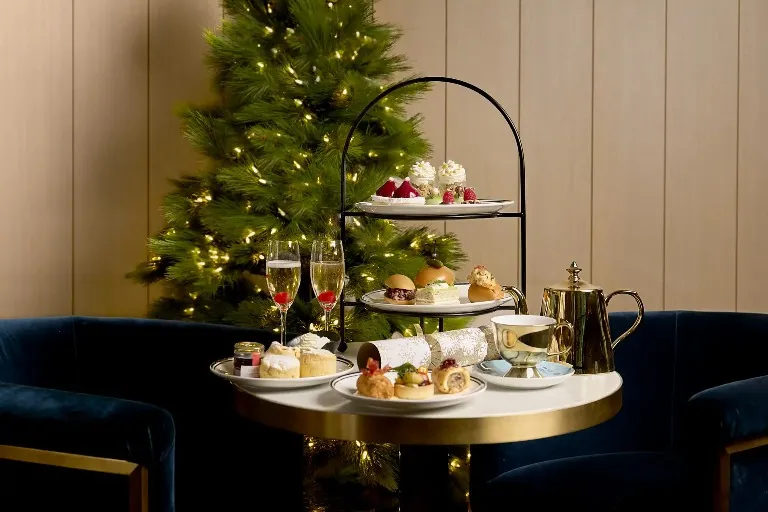 Very Merry High Tea