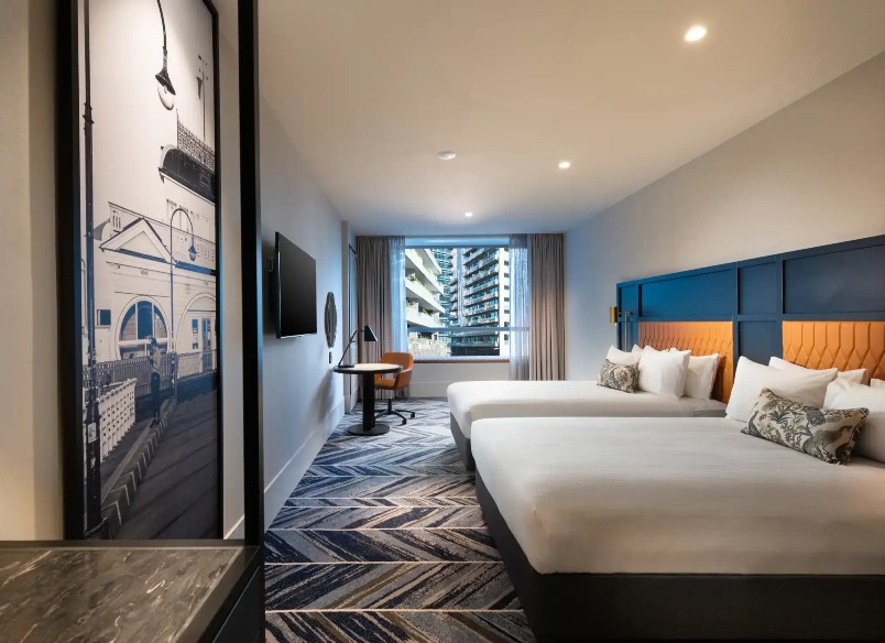 Daytime view king beds in Dorsett Melbourne Discovery Room