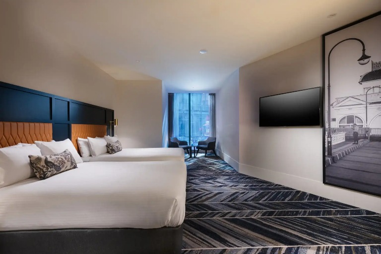 City-view double beds in Dorsett Melbourne Diva Garden Suite