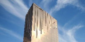 23-storey high-rise hotel exterior view of Dorsett Perth in the heart of the capital city of Western Australia.