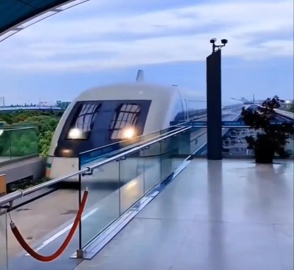 SHANGHAI MAGLEV TRAIN