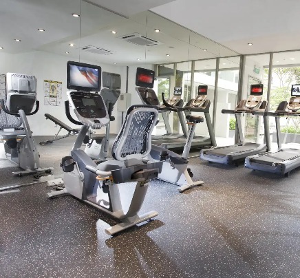 Cardio machines in the Dorsett Singapore Hotel gym.