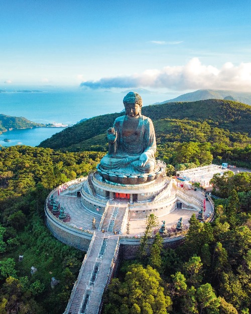 Tian Tan Buddha