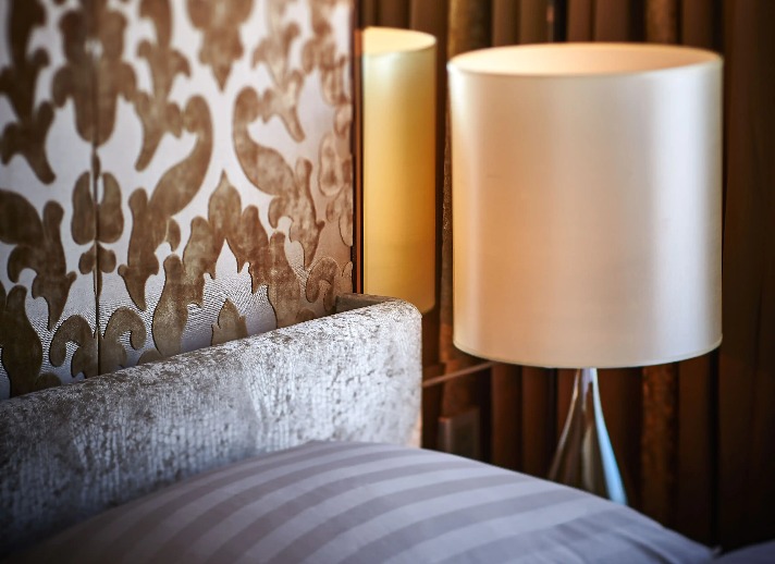 Bedside Lamps in Dorsett Wanchai Hotel room