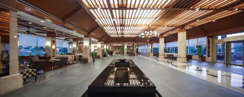 Lushan Resort Lobby with large windows beside.