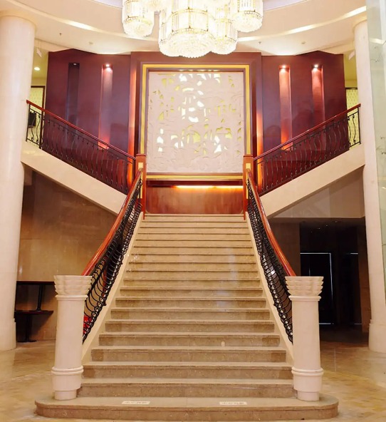 Stairway and chandelier at Lushan Resort.